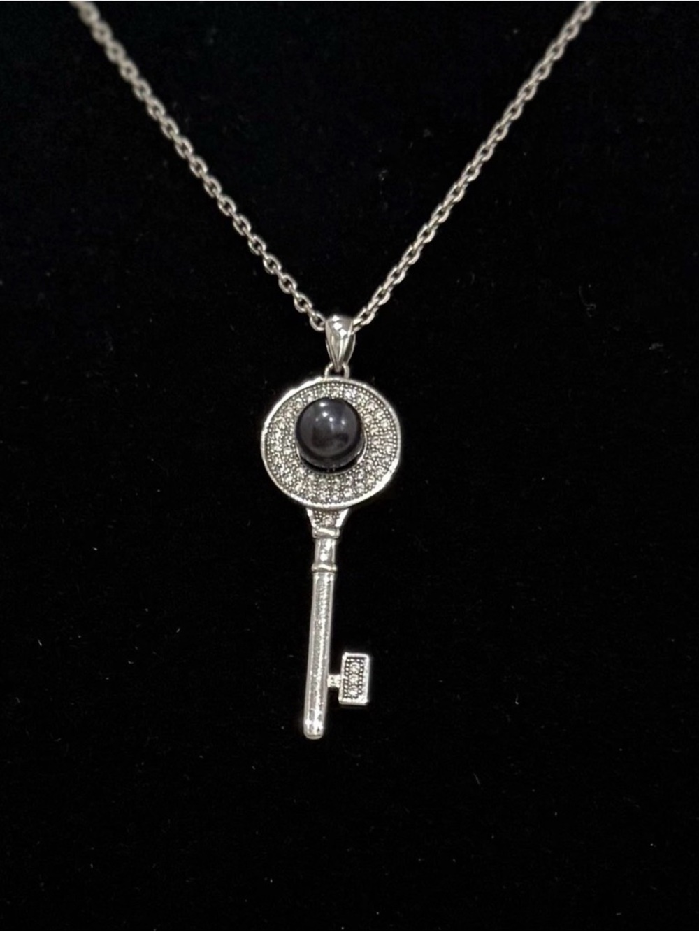 Key To My Heart Pendant/Nexklace Black Pearl Romantic Love Feminine Elegant